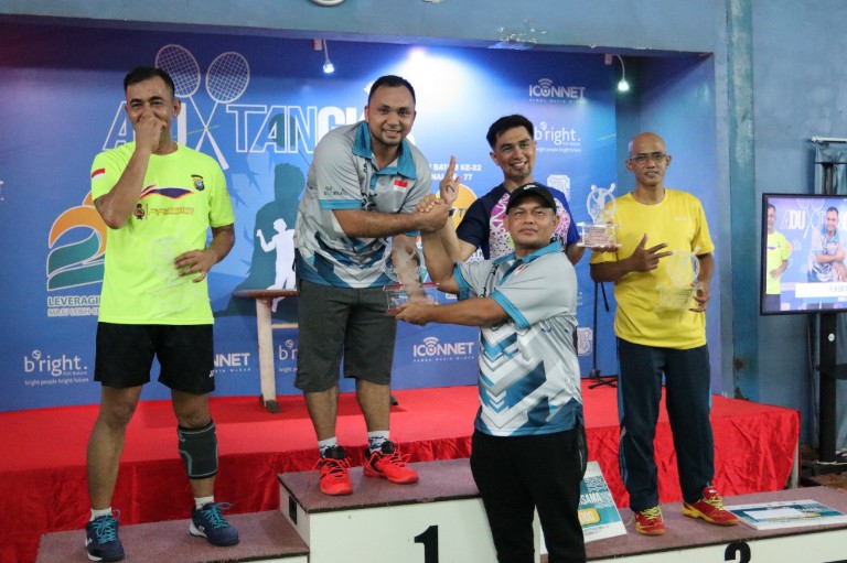 Turnamen Badminton PLN Batam