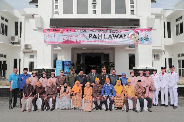 Hari Pahlawan ke 77