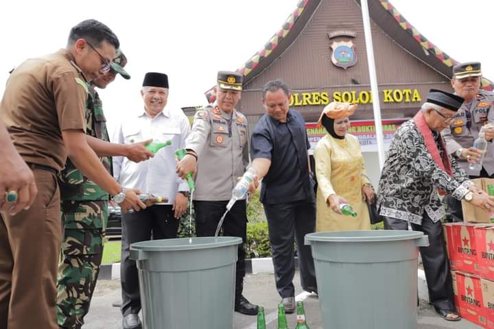 Pemusnahan Mikol