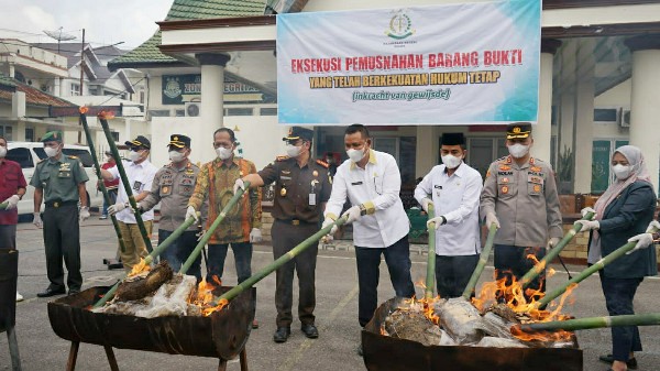 Ganja dan Sabu Dimusnahkan