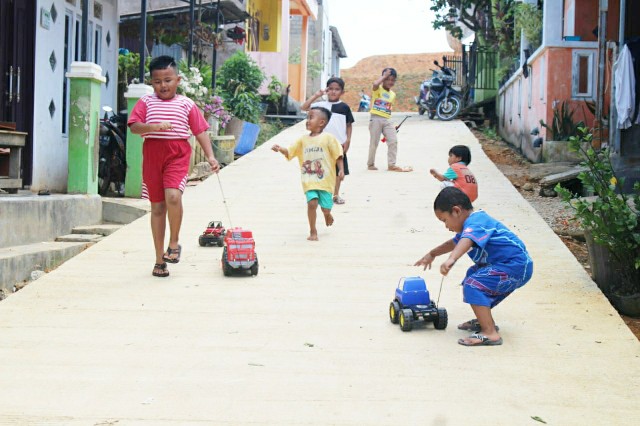 Warga Kavling Seraya