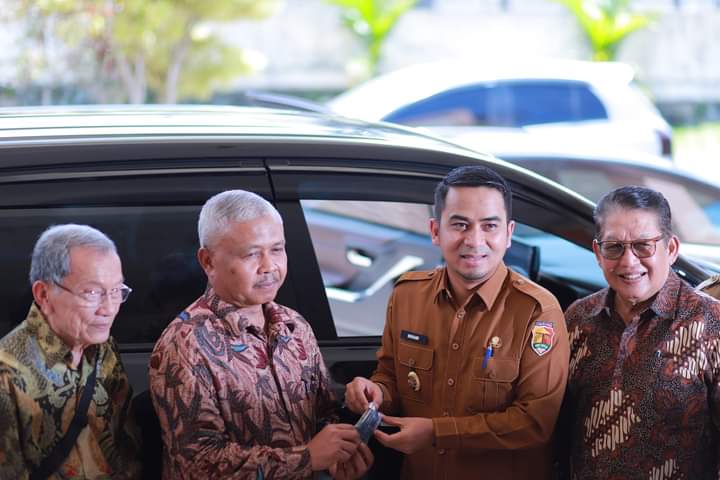 Pemko Solok Serahkan