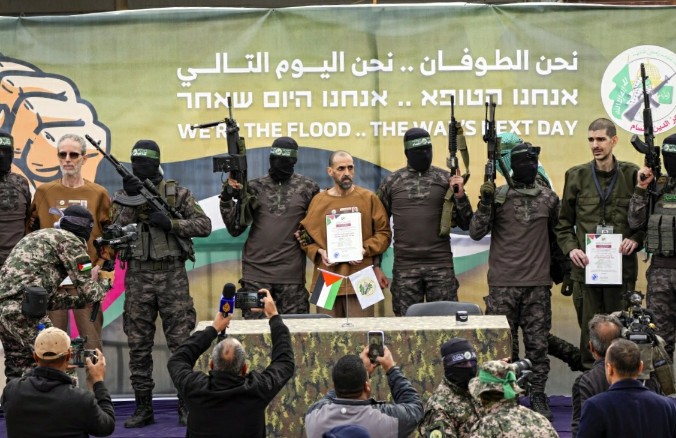 Hamas Tunda Bebaskan Sandera