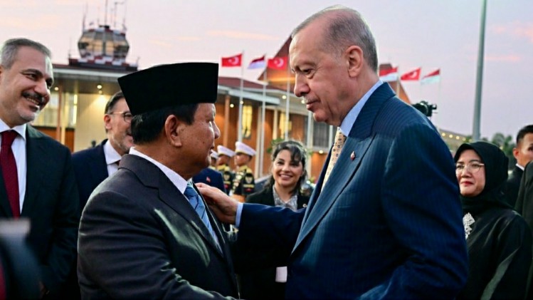 Prabowo Lepas Erdogan