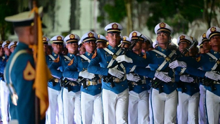 Prabowo Menyaksikan Defile