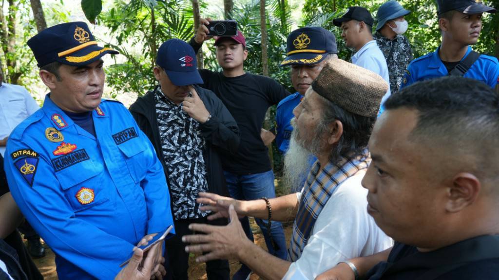 Tim Terpadu Bongkar Bangunan