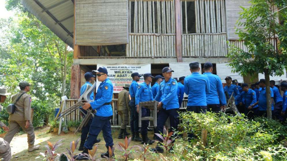 Tim Terpadu Bongkar Bangunan