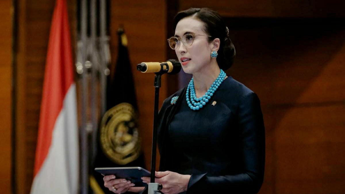 Kapal Wisata Tiga Putra