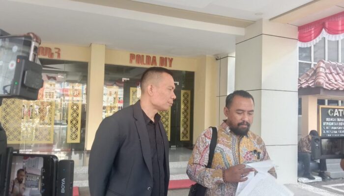 Rismon laporkan jokowi