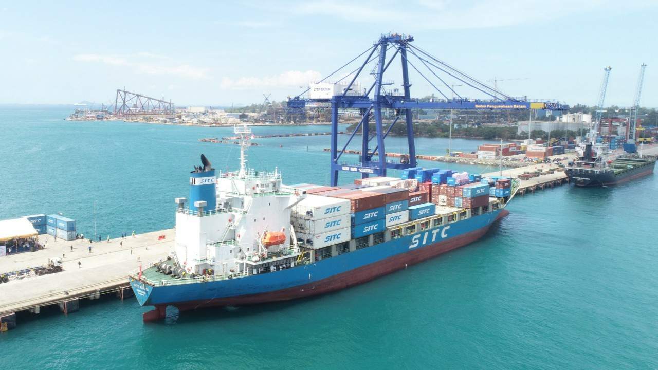 Peti kemas batam