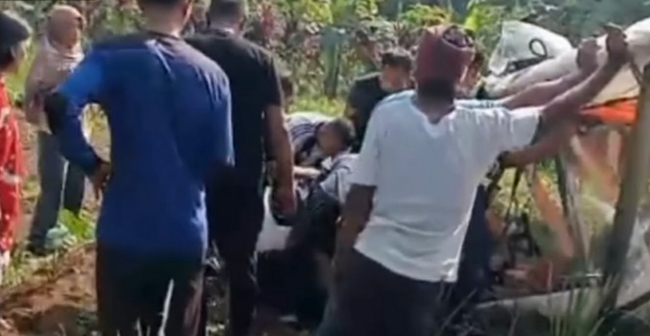 Pesawat Latih Jatuh