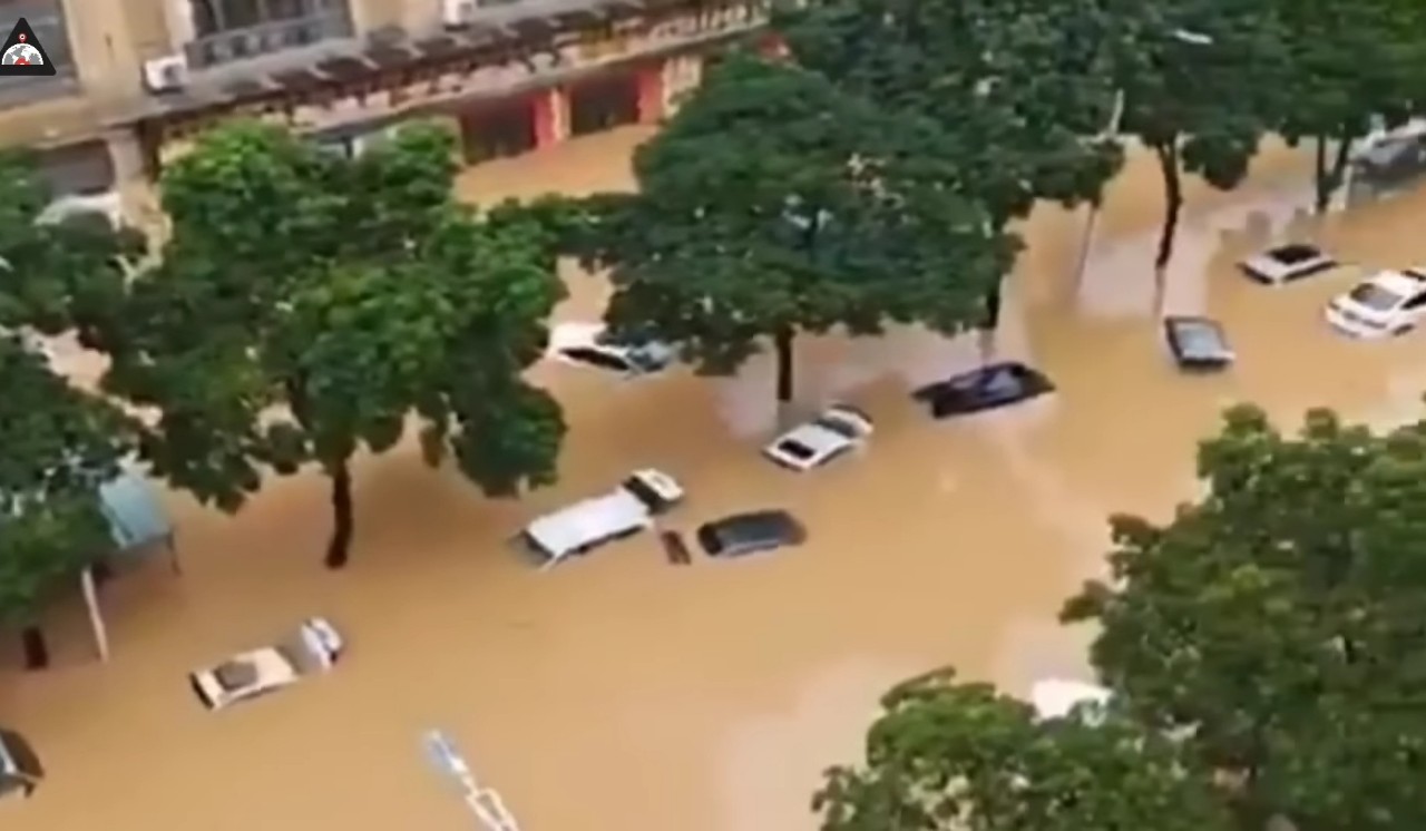 Banjir Bandang Cina