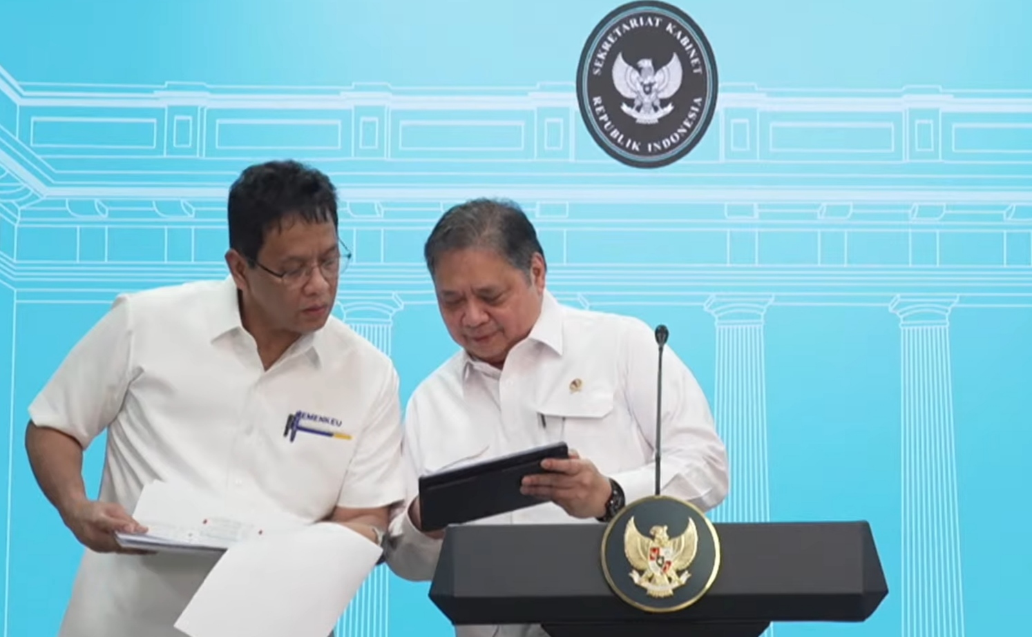 Paket Ekonomi 2025